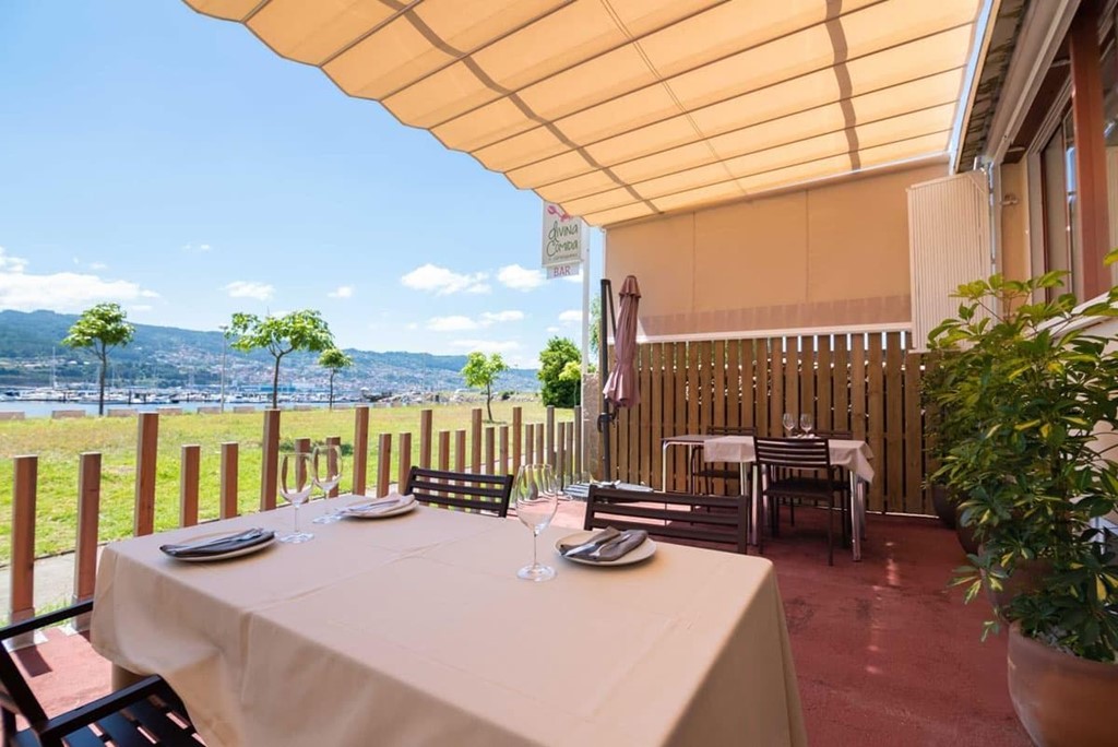 ¡Un verano lleno de sabor y naturaleza en nuestro restaurante en Moaña!